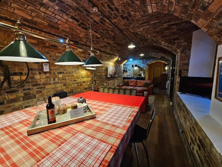 The Armoury: Stylish Ww1 Bunker Villa Норт Куинсфери Екстериор снимка